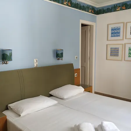 ακτή Σκιάθος Πόλη