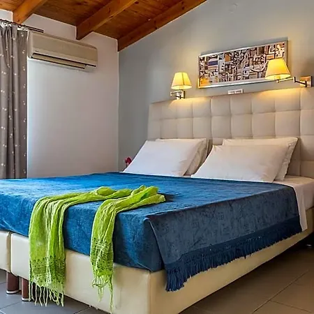 Hotell Akti 2*
