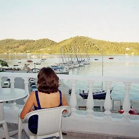 Hotel Akti 2*